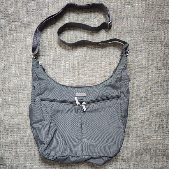 Baggallini Gray Nylon Crossbody Purse Zip Pockets Lightweight Organizer - Picture 1 of 7